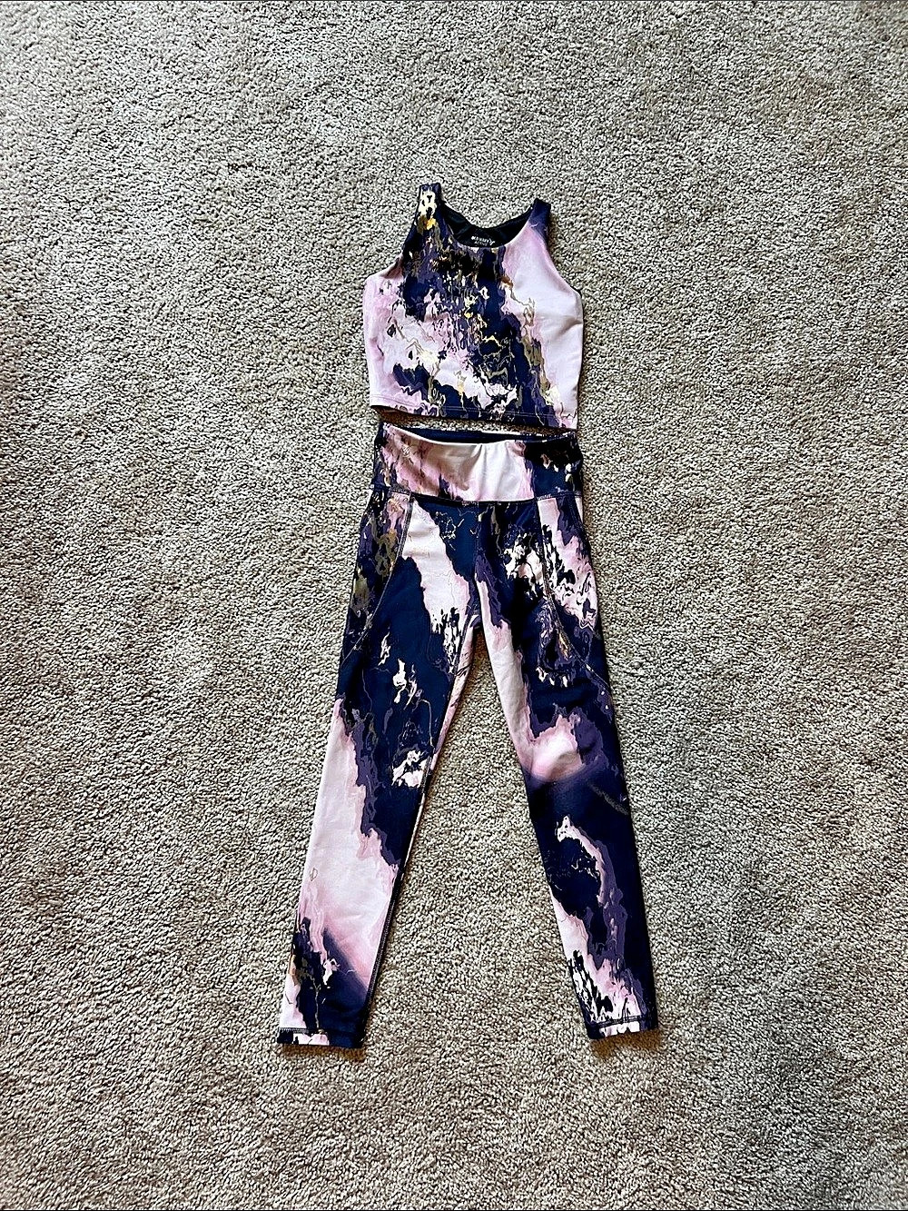 Old Navy Active Powersoft Abstract Print Athletic set Size Small (6-7)